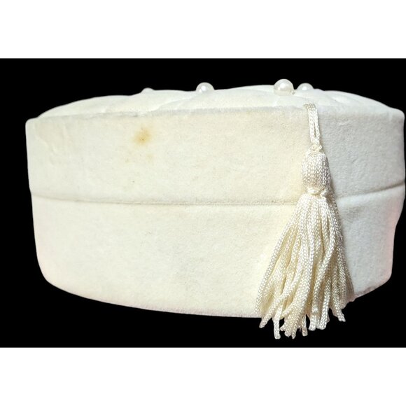 Coquette Regency Velvet Pearl White Heart Trinket Box - Picture 5 of 10